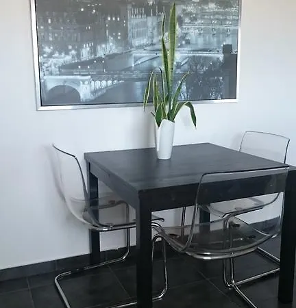Nicolaos Court شقة لارنكا